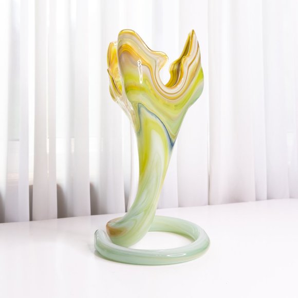 [ SOLD ] Vintage Sooner Glass Trumpet Vase Handblown - Picture 2 of 14